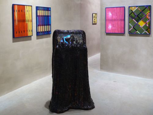 Jesse Greenberg, Fluid Generator, 2011. Urethane plastic, pigment, glitter, plasma screen animation, lighting, 51 x 30 x 31 in, 130 x 76 x 79 cm